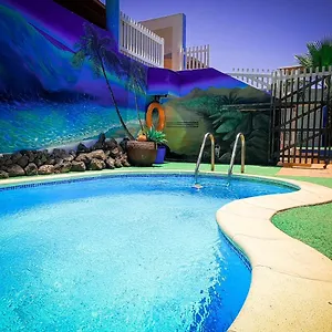 https://surf-riders-fuerteventura.in-canary-islands.com